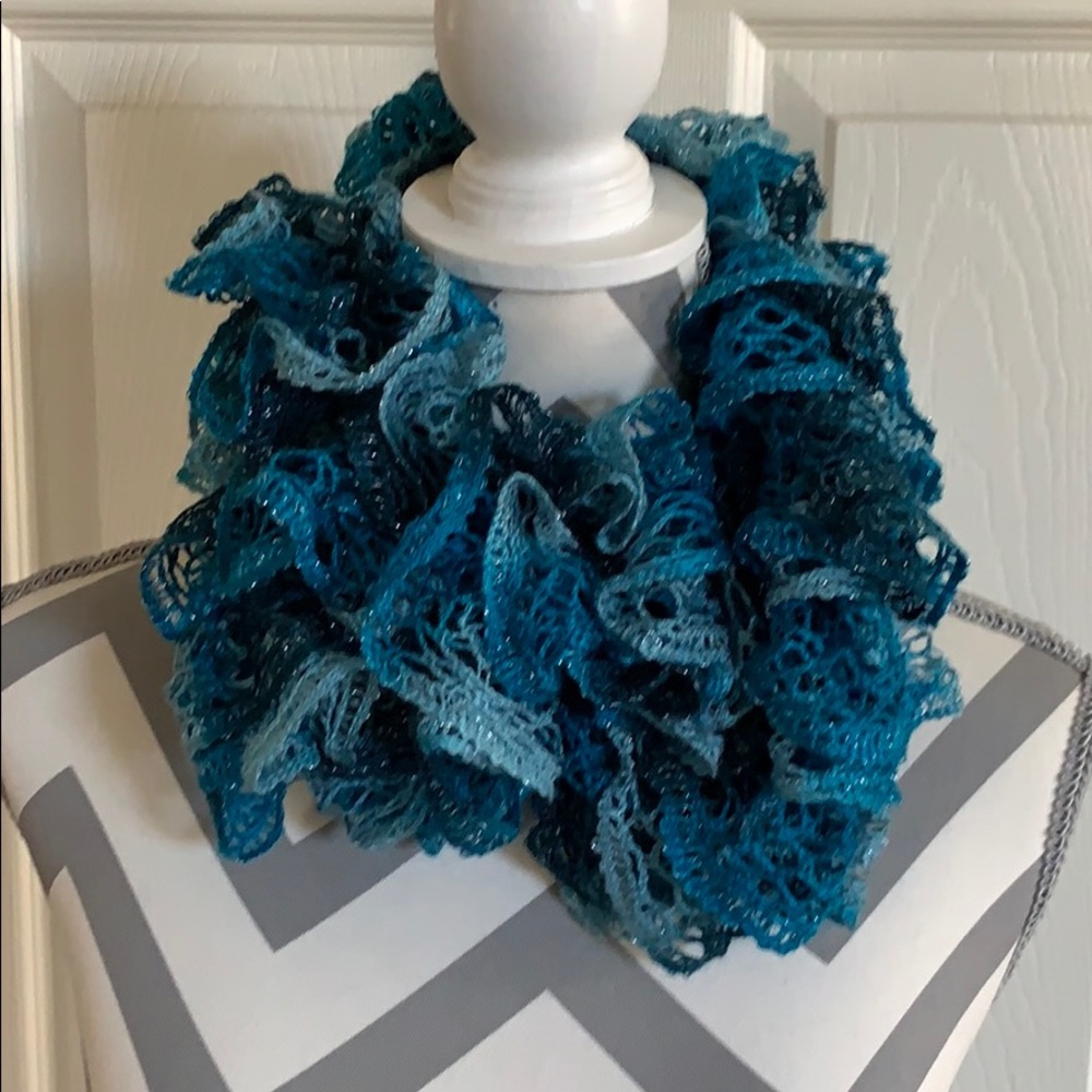 Scarf Hand Knitted from Ruffle Yarn multi-color Bl